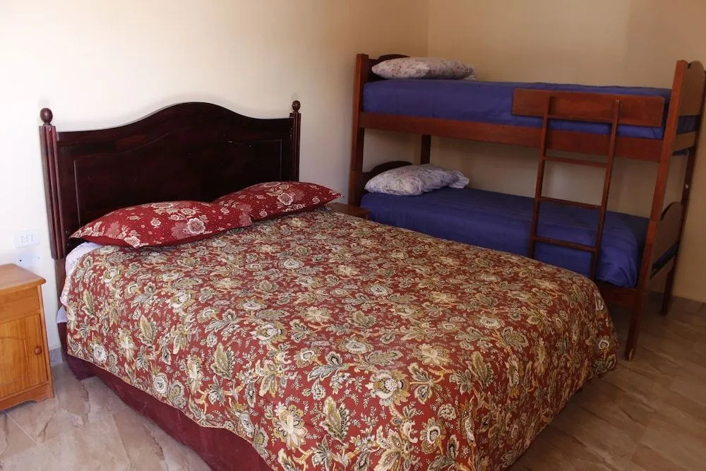 hostal iquisa