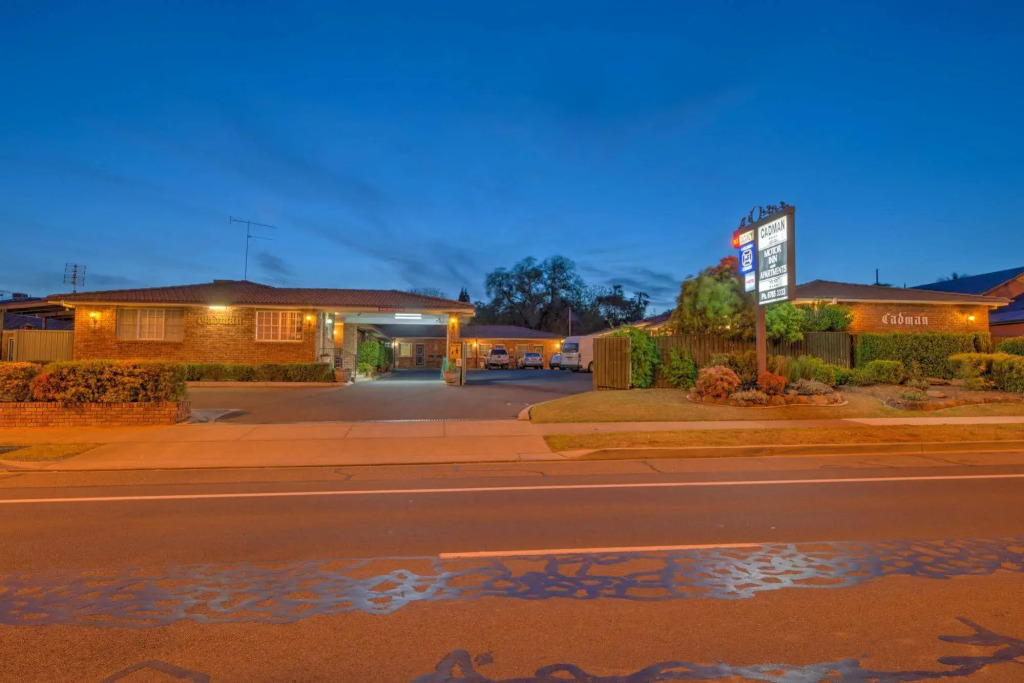 Cadman Motor Inn and Apartments