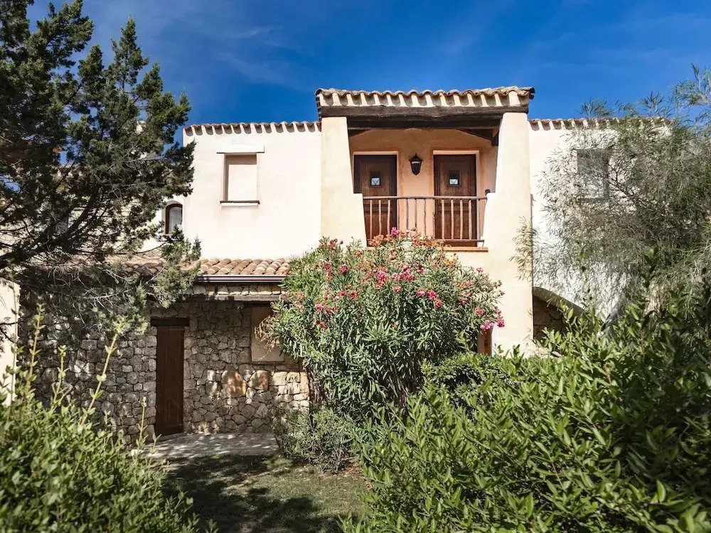 Stay in Porto Cervo With Garden Setting