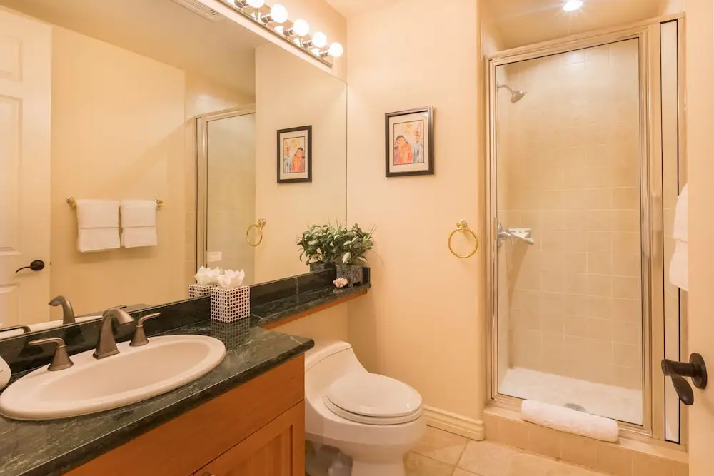 Hale Kaimana - 3 Br Condo