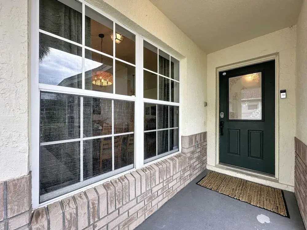 Incredible 4 Bed Pool/spa Home, Minutes To Disney 4 Bedroom Villa