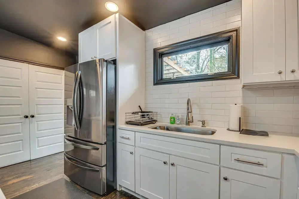 Modern Atlanta Retreat: Private Hot Tub & Yard!
