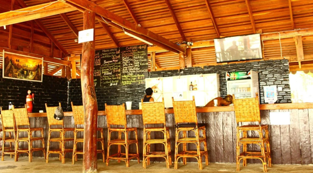 Malibu Hostel