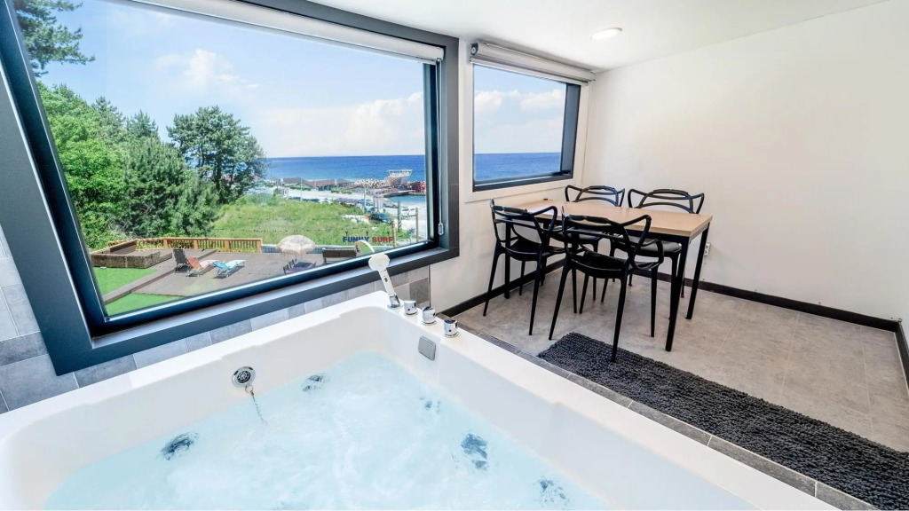 Gangneung Pradaevas Pension / Усадьба Сонёчан
