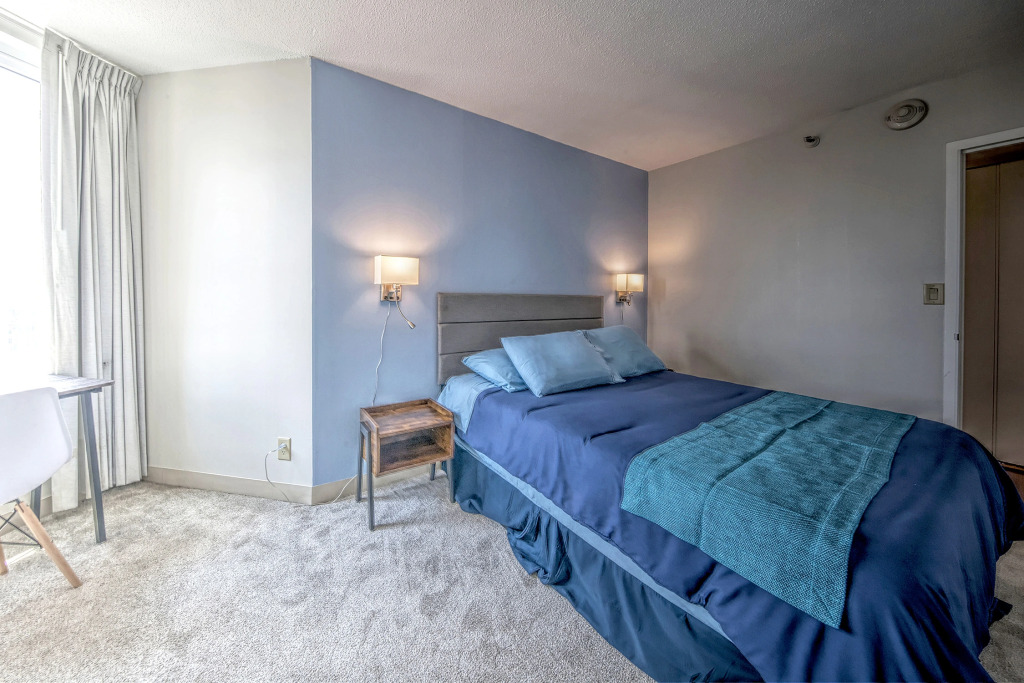 Boston Back Bay Gorgeous Apt with fast wifi and great extras!