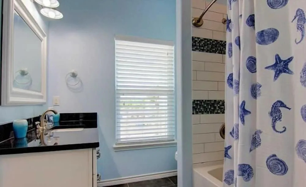 Aquaholics Anonymous 5 Bedroom Home by RedAwning