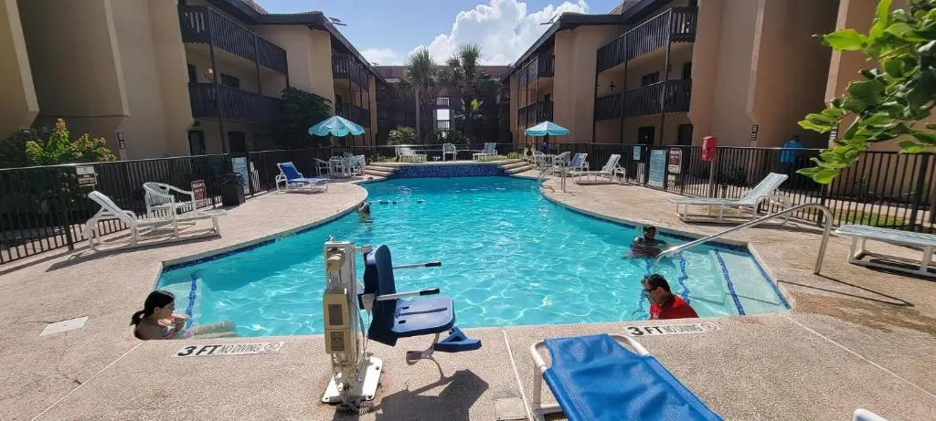 Tiki Condo 261