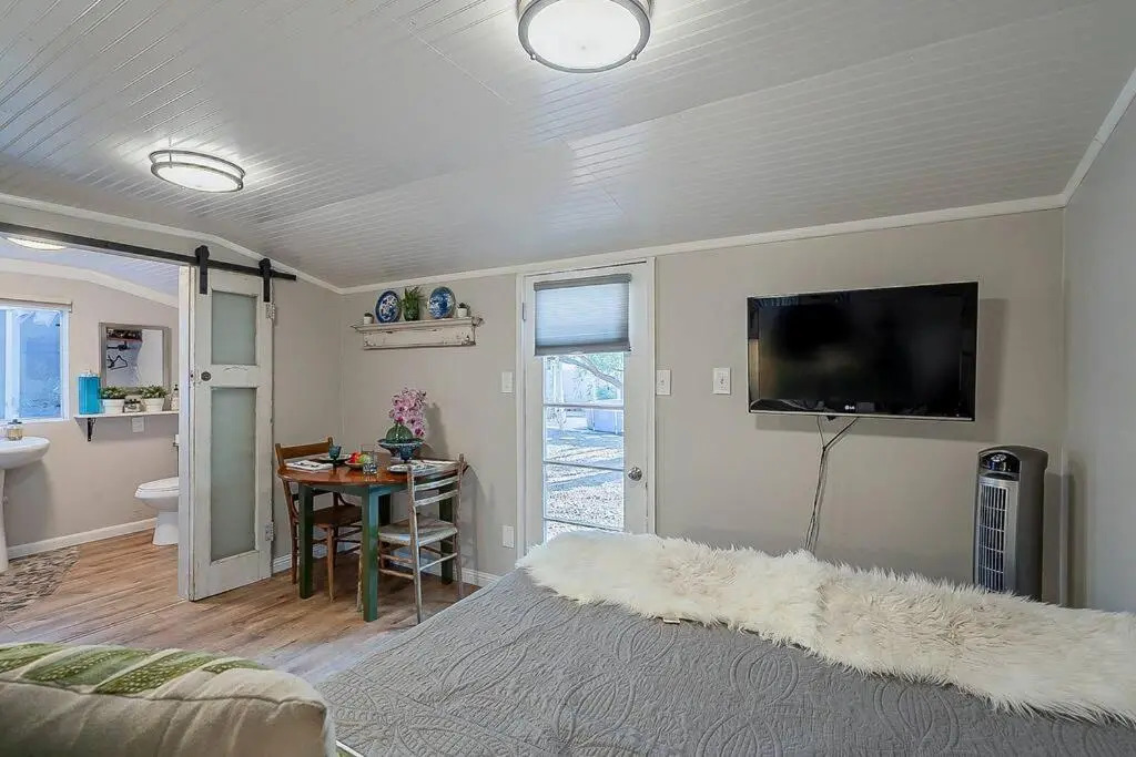 Peaceful Tucson Tiny House Getaway with Backyard