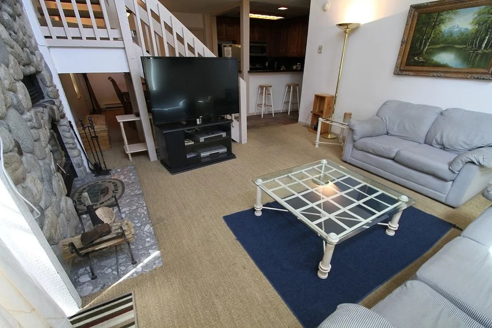 Summit 22 2 Bedrooms 2 Bathrooms Condo