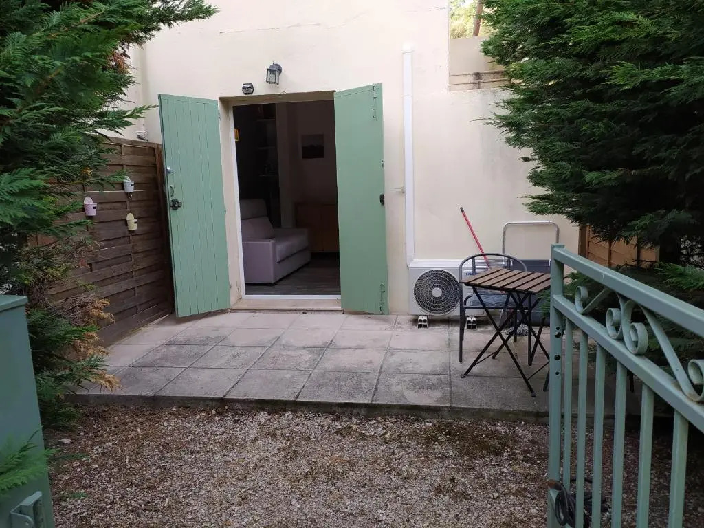 Petit Studio, terrasse, jardinet, climatisation, wifi