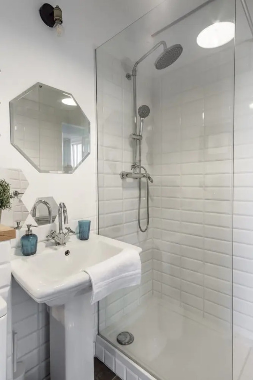 Warsaw Center Apartment