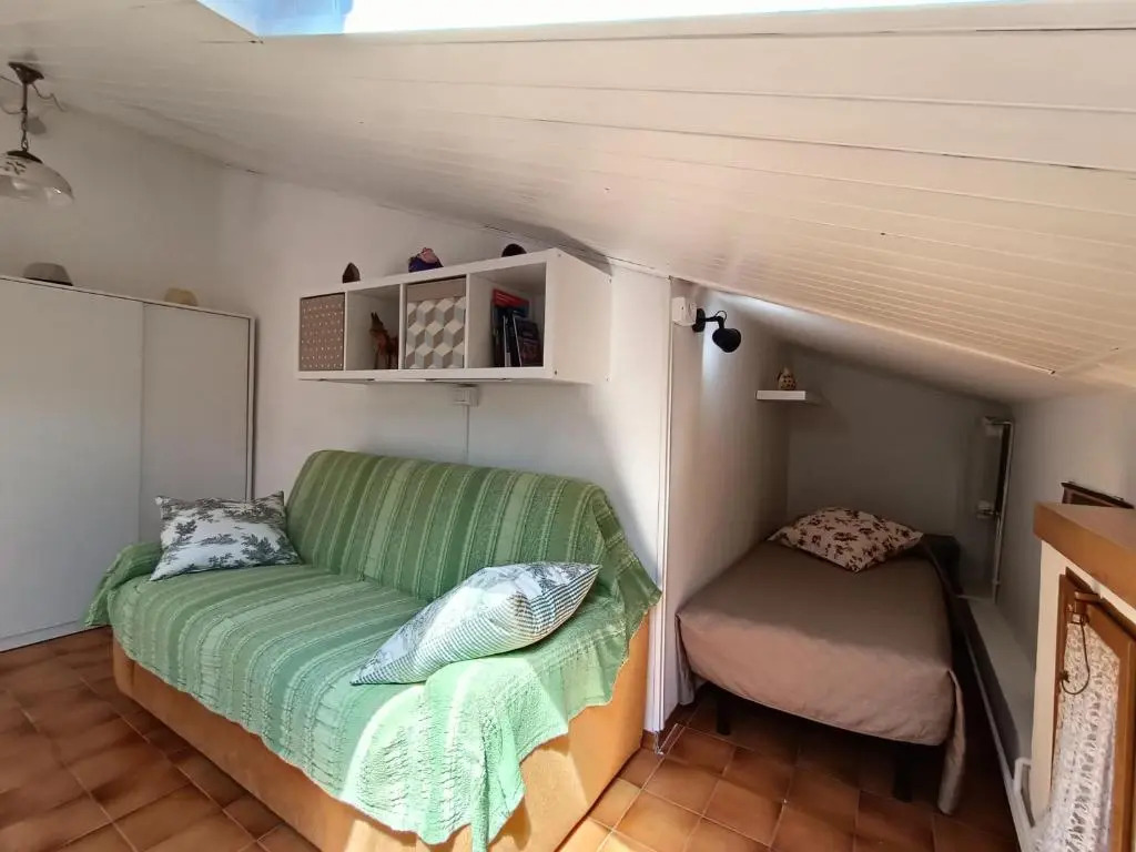Mansard apart Alba - Sea 5 Terre-trekking-excursions-relax