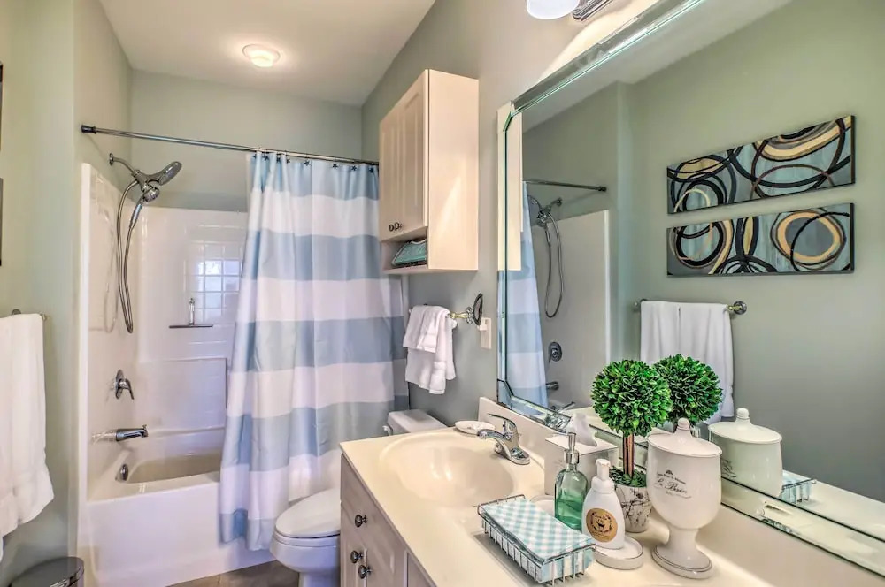 'No Rush Fore' Condo Near Beaches & Golfing!