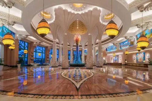 Palm Beachfront Estate Sunset Atlantis views