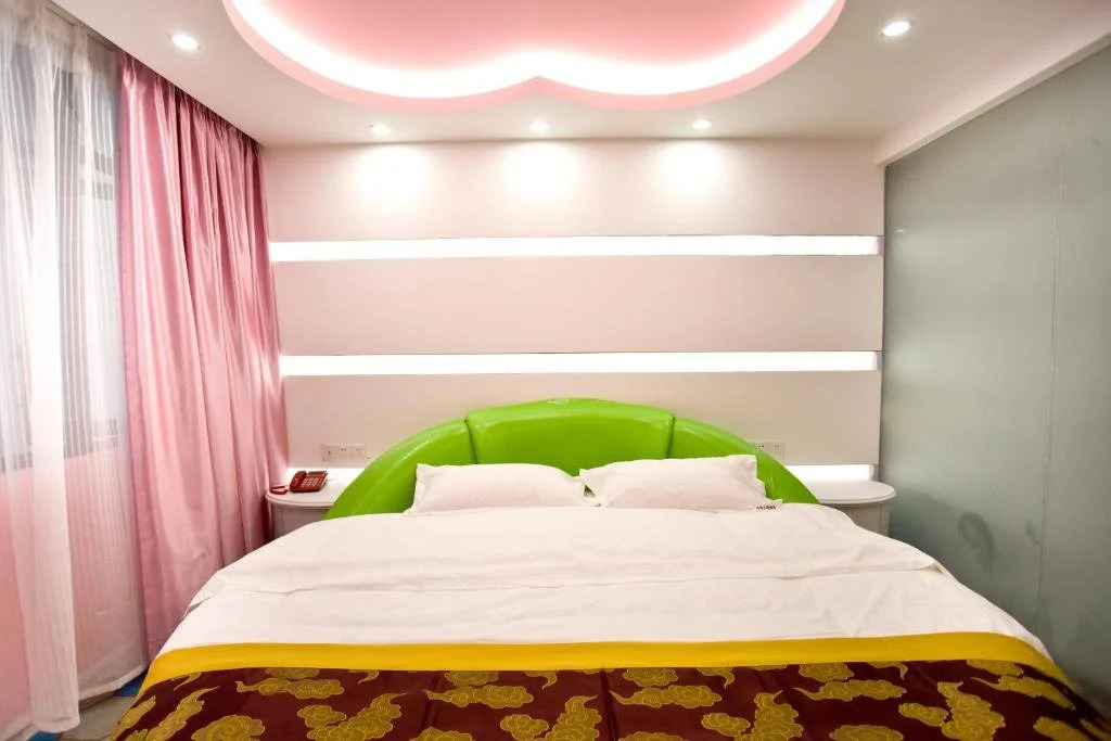 Wei Yi Theme Hotel