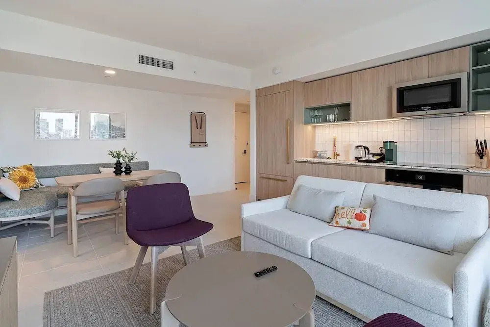 Luxury Corner 2bdcity & Bay Viewsamazing Sunsets