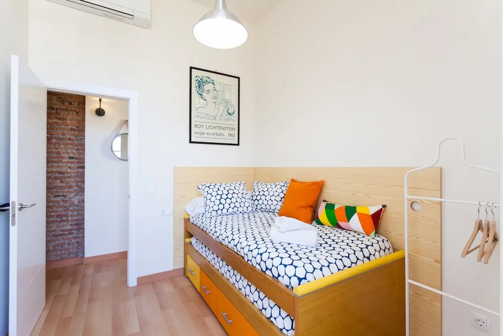 Cozy Flat Niño de Guevara
