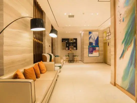 City Comfort Inn Hotel (Liuzhou Five Star Pedestrian Street Zhonghuan Building)