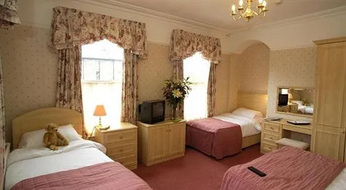 The Newington Hotel