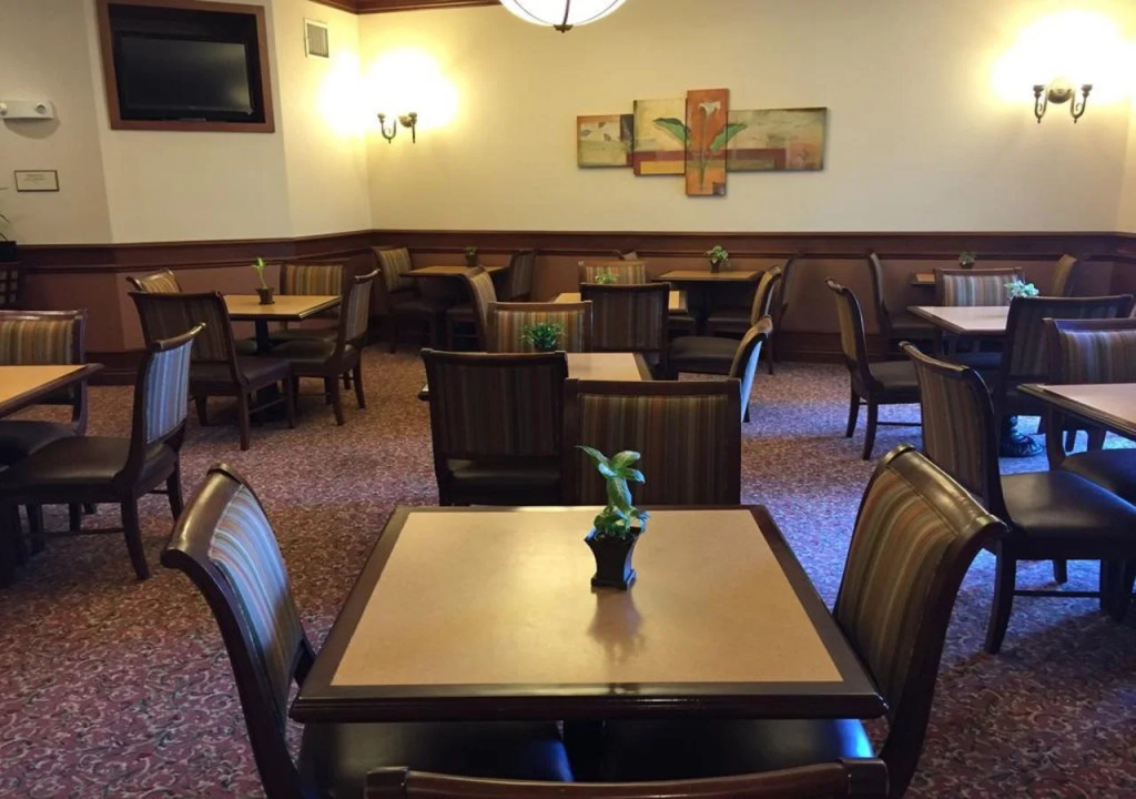 Bay Landing Hotel