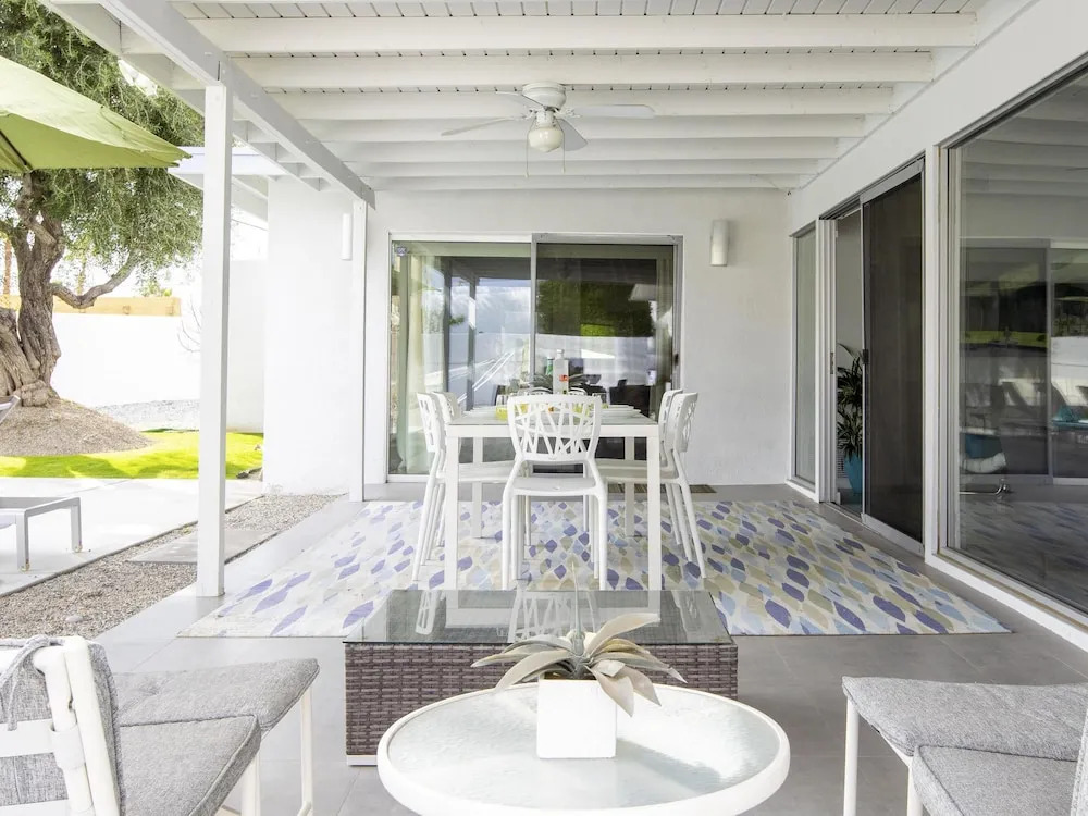 Jet Set Modern