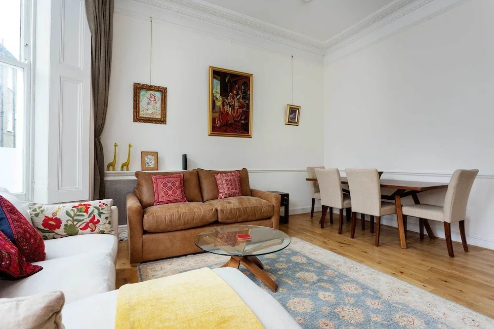 Kensington Townhouse Flat