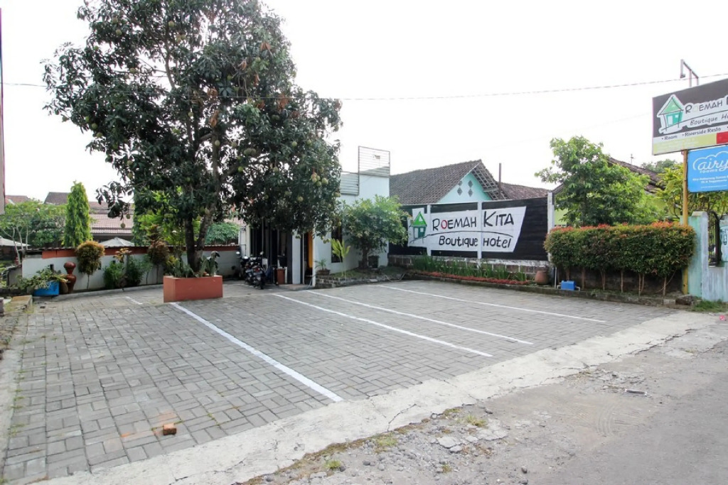 RedDoorz Plus @ Jalan Damai 2