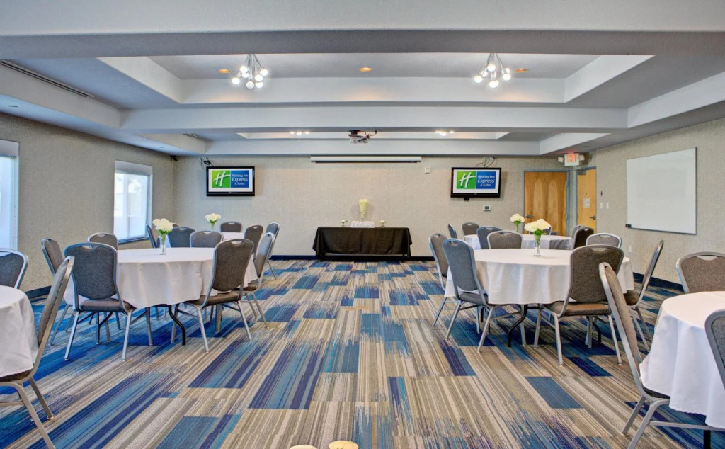 Holiday Inn Express Hotel & Suites Austin NE-Hutto by IHG