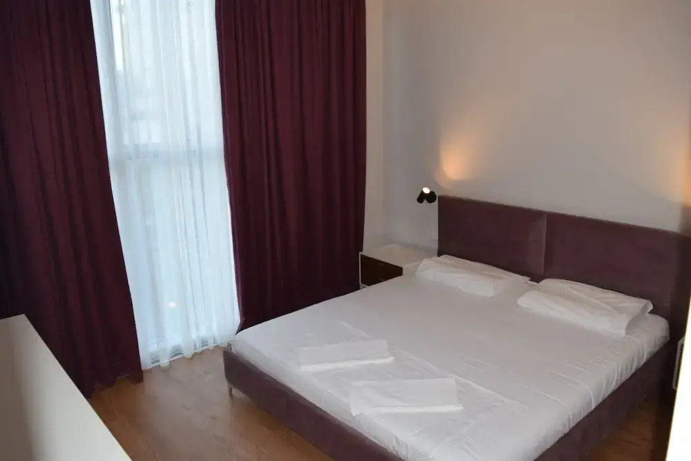 Star Hotel 2