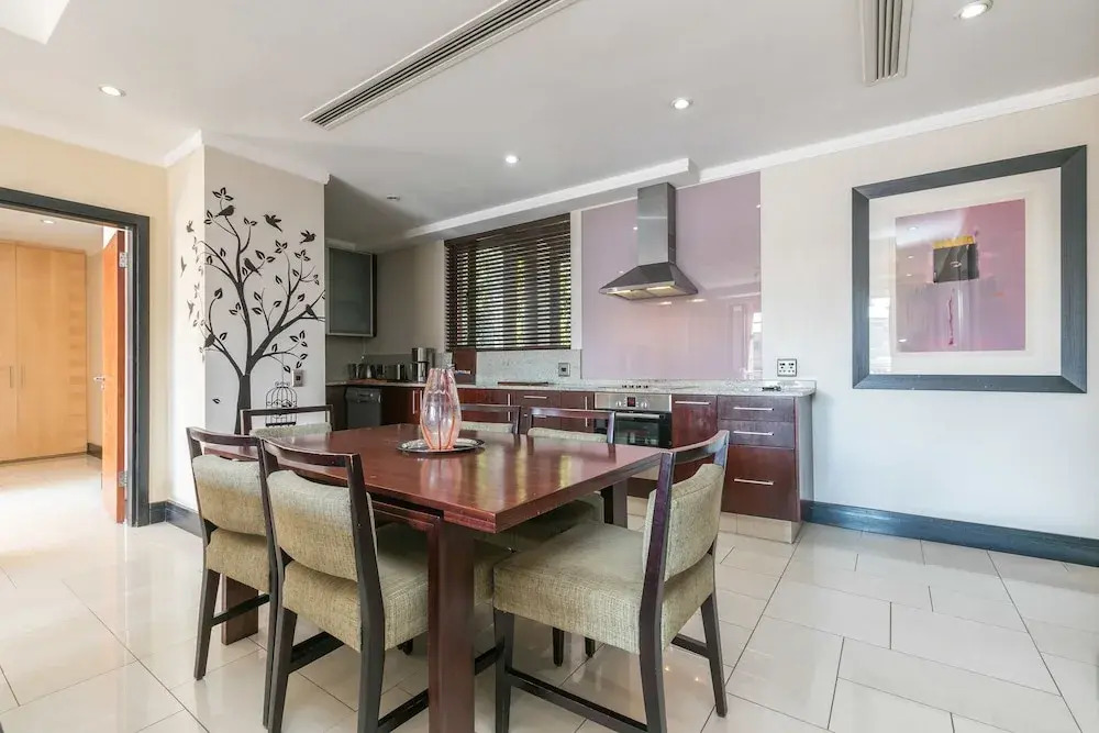 Raphael Suites