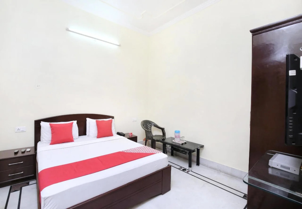 Hotel Dhingra Residency