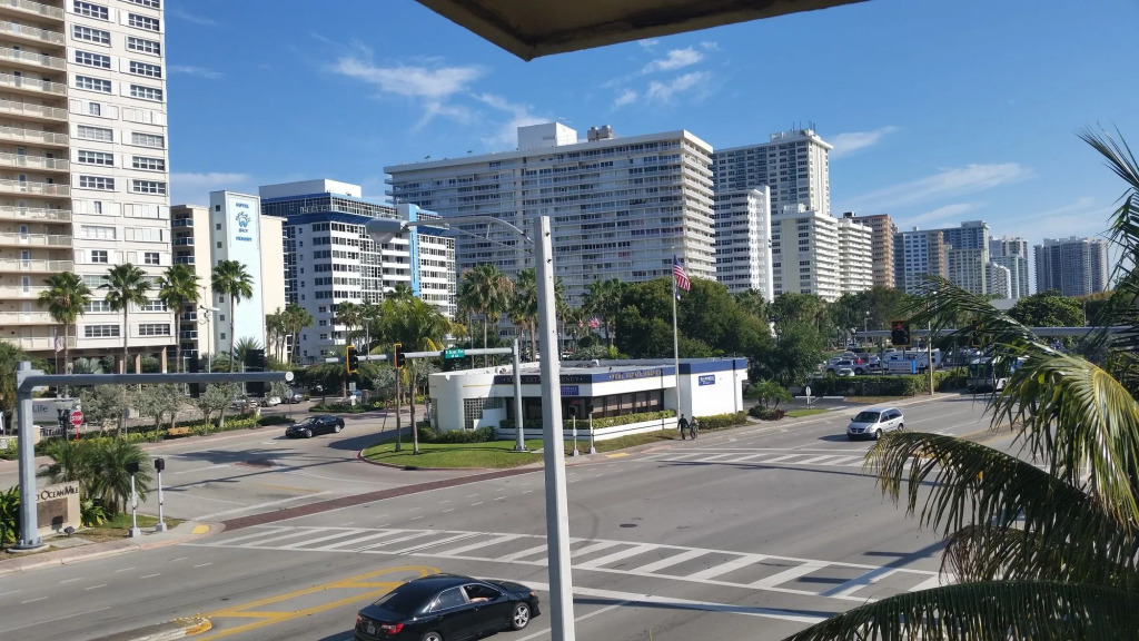 Ocean Mile Hotel