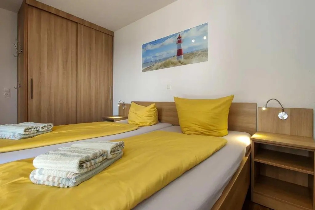 Ferienwohnung-308-Hohe-Lith-Duhnen-mit-eigenem-Strandkorb-am-Strand