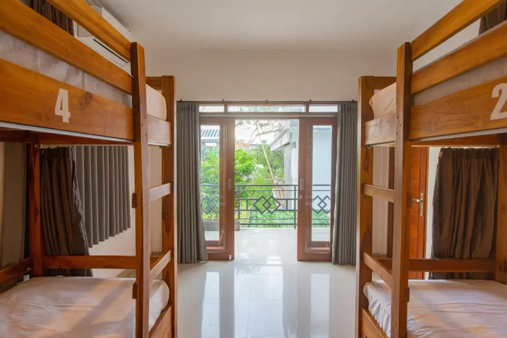 Ahoy Hostel