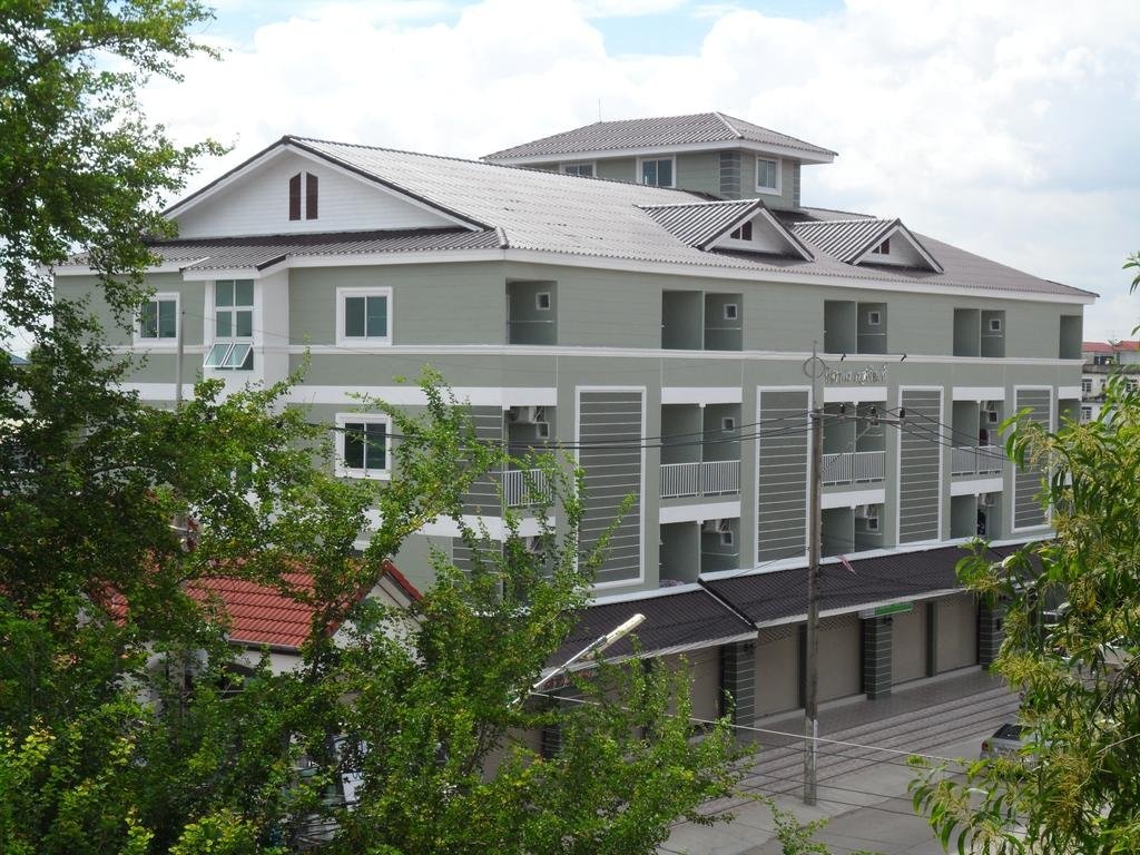Tisaraporn Resident