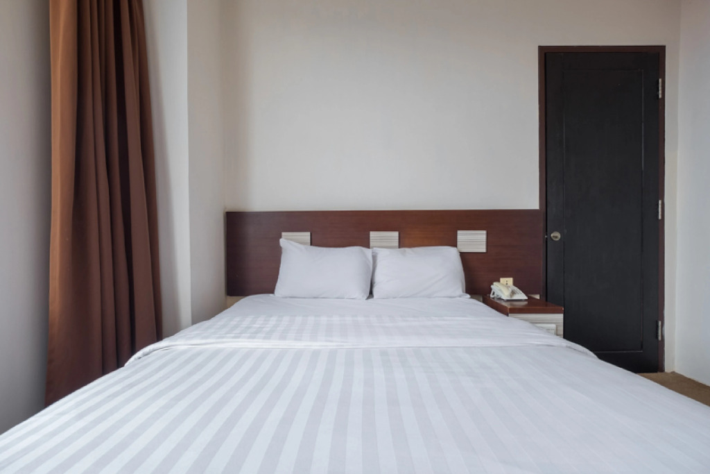 Sans Hotel Lynt Makassar