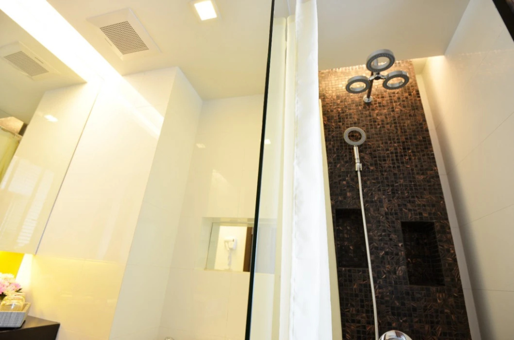 The Beach Heights Resort SHA Plus