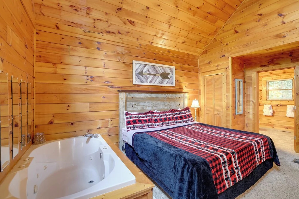 Hot Tub + Pool Table: Secluded Seiverville Cabin