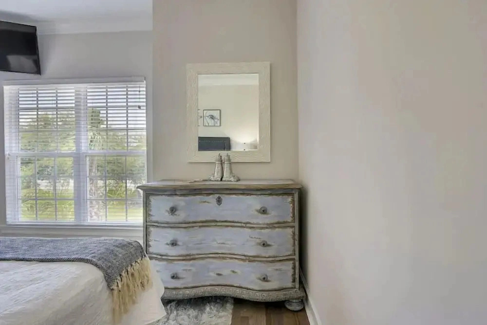 Driftwood Townhomes #3- Liv Salty