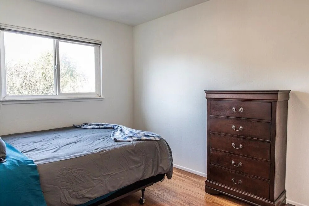 Sunny Two Bed in Richmond
