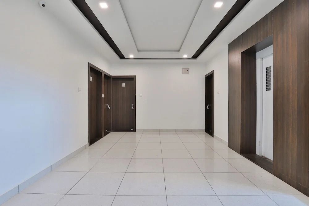 OYO 15914 Hotel Kruti
