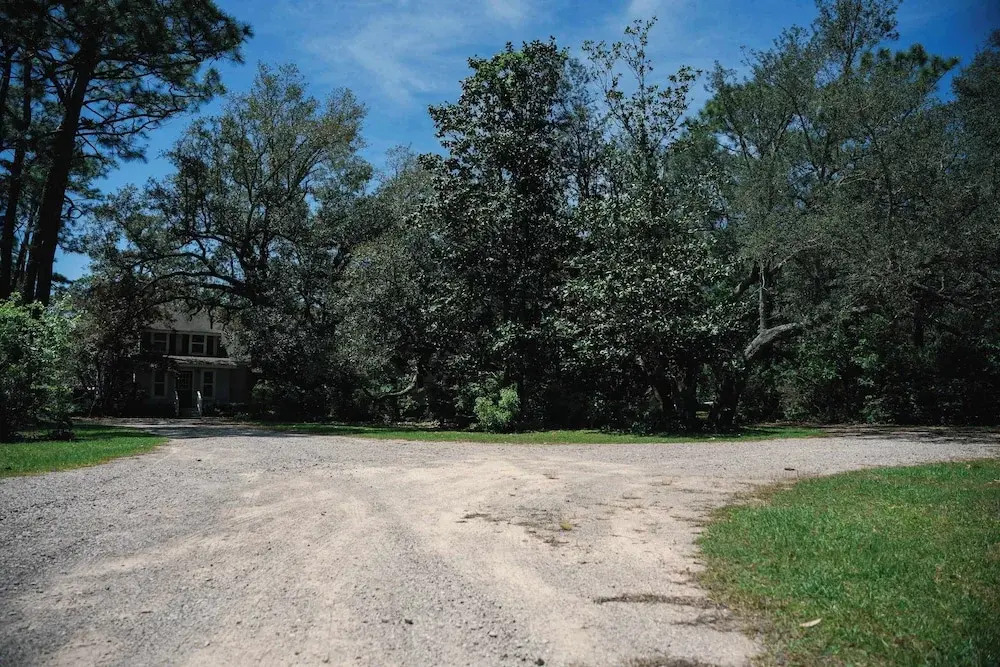 Secluded Waterfront Retreat for 23 Dock, Pets OK