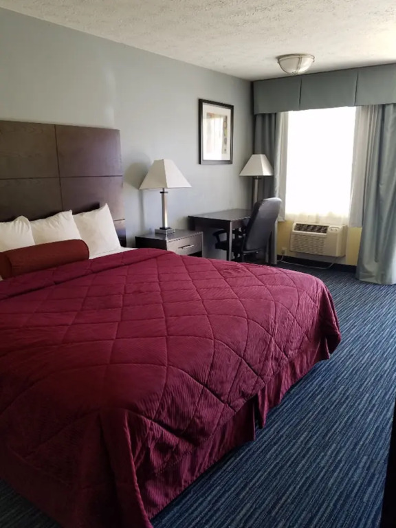Budget Host Inn