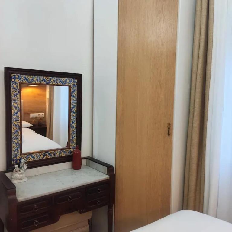 Хостел House with 9 private rooms