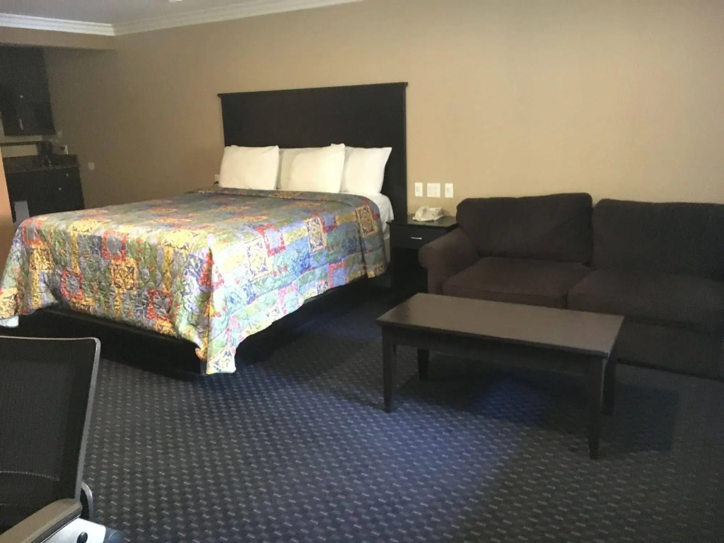 Garden Inn and Suites Glendora
