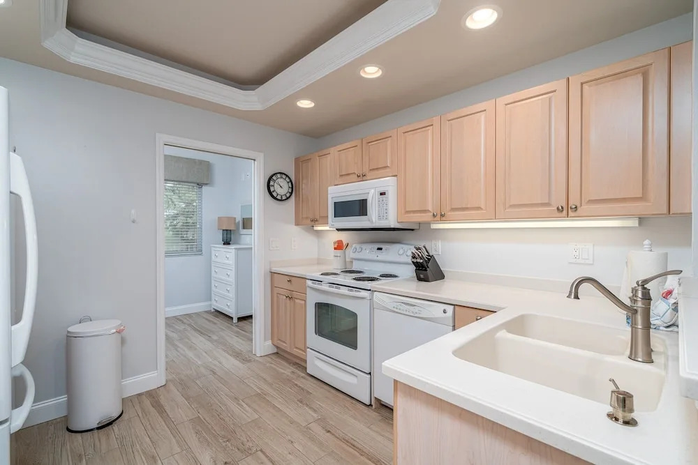 Bella Lago 323 Your Home Away From Home In Paradise! - 7431 Bella Lago Drive 2 Bedroom Condo by RedAwning
