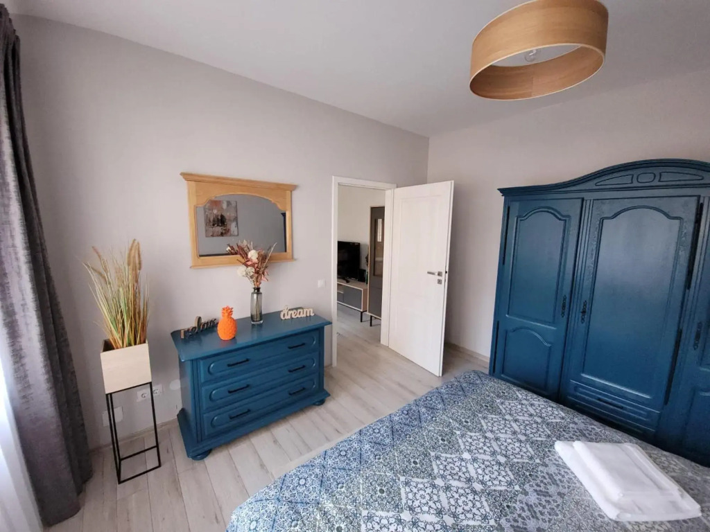Lovely Apartment Near City Center (w/ Parking)