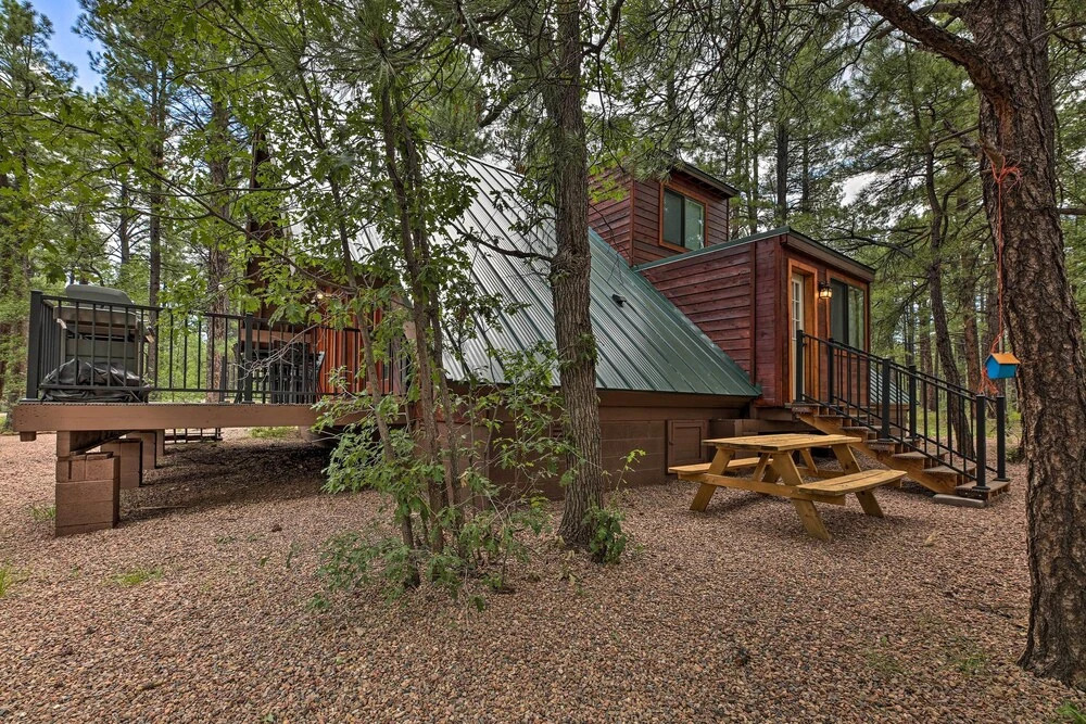 Pinetop Chalet Cabin ~ 1 Mi to Woodland Park