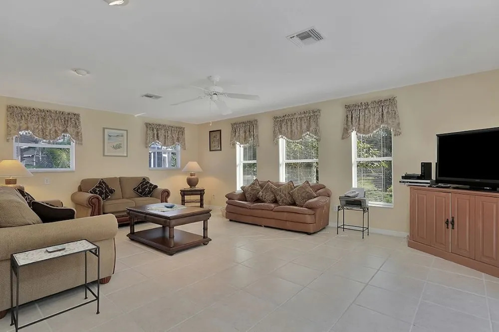 Sunbury Home #34752
