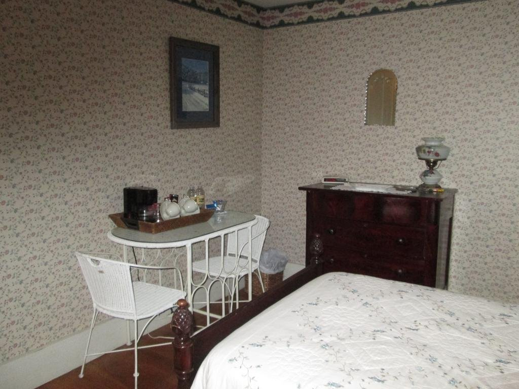 The Bridges Inn at Whitcomb House B&B